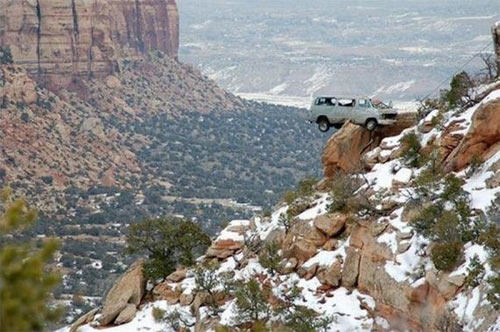 Những tai nạn xe hơi hi hữu nhất quả đất ảnh 14