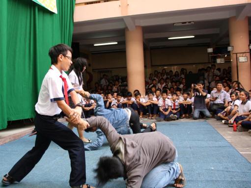 Dạy gì trong Văn hóa ứng xử học đường?