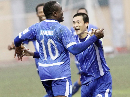 TRỰC TIẾP CLB BĐ Hà Nội 0-0 SLNA: Công Vinh rời sân (Hiệp 2)