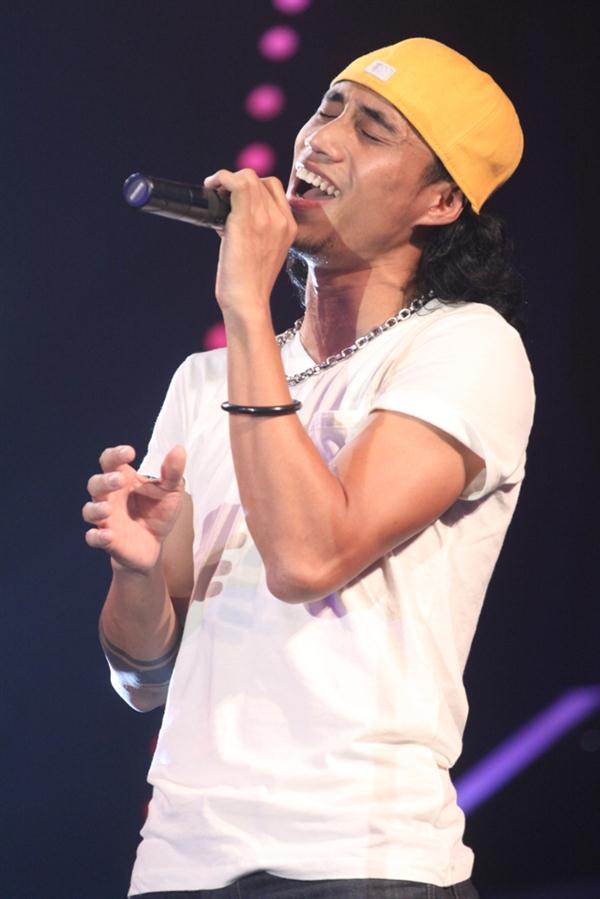 Rocker Phạm Anh Khoa đốt nóng sân khấu got talent