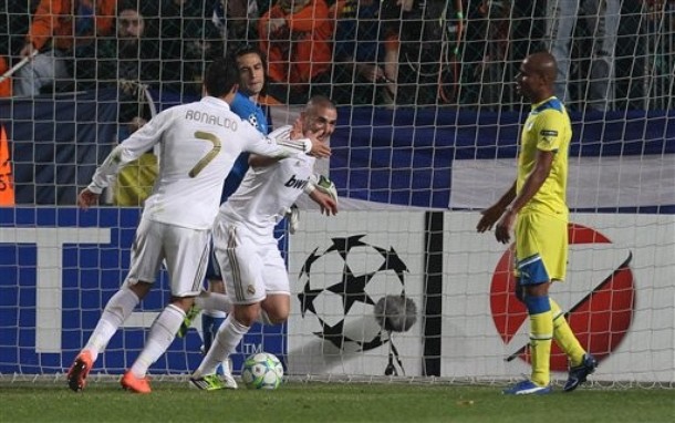 RealMadrid Video trận APOEL 0 3 Real Madrid: Kaka tỏa sáng