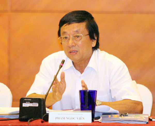 “Chưa phải lúc các ông bầu rời VPF”
