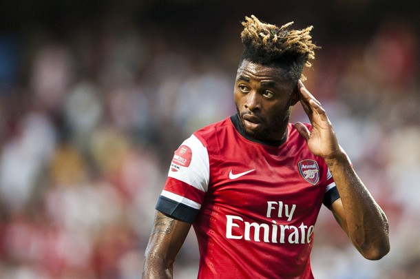 CHÍNH THỨC: Arsenal đồng ý bán Alex Song cho Barcelona