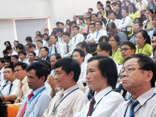 Nhiều người nghe khó lọt, nhưng dân “sướng tai”