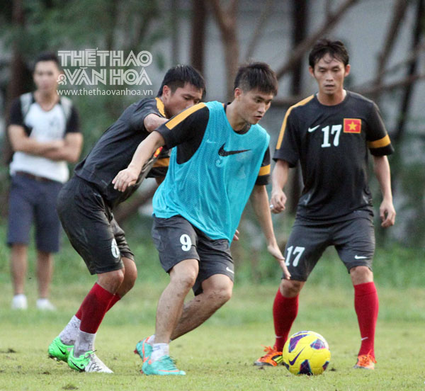 Anh-DTVN-tap-tai-Thai-Lan2-copy.jpg