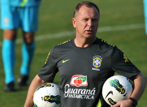 Brazil-sai-thai-HLV-Mano-Menezes