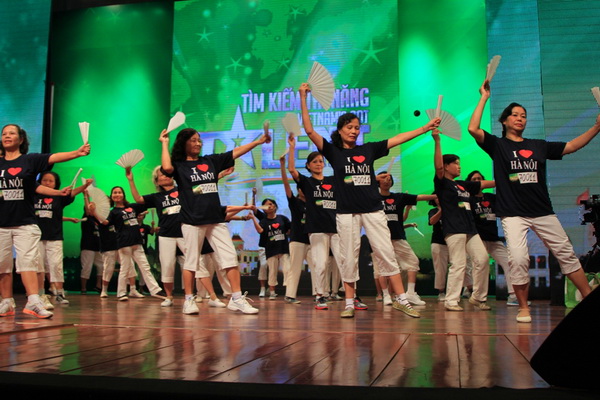 Vietnam's Got Talent khoe tiết mục 40 cụ già nhảy hip-hop
