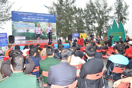 Khai mạc chương trình chạy marathon “Nối liền một dải Việt Nam”