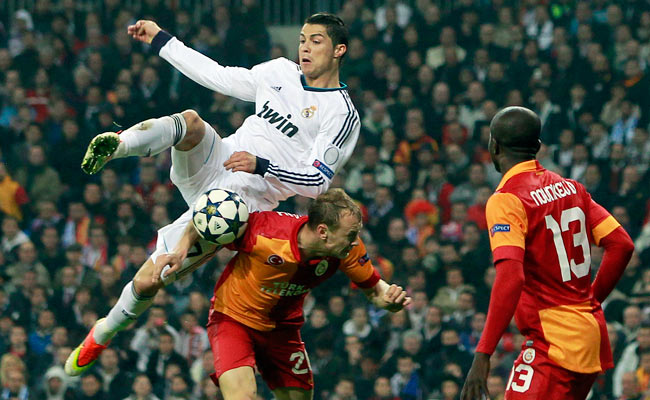 TRỰC TIẾP Galatasaray 3-1 Real Madrid: Drogba sống lại tia hy vọng cho chủ nhà (Hiệp 2)