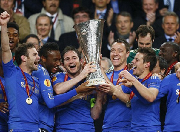  Lampard ủng hộ Terry ở lại Chelsea 
