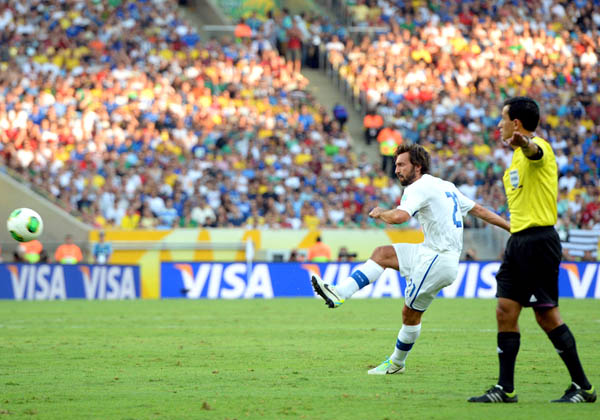 DT-Italia-100-va-hon-the-nua-Pirlo