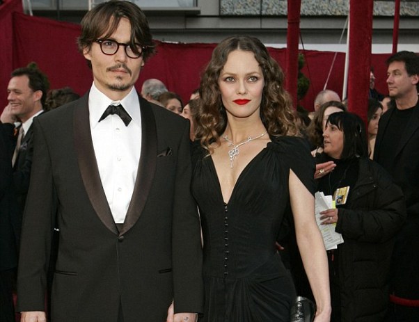 Johnny Depp đau đớn trải lòng về mối tình 14 năm