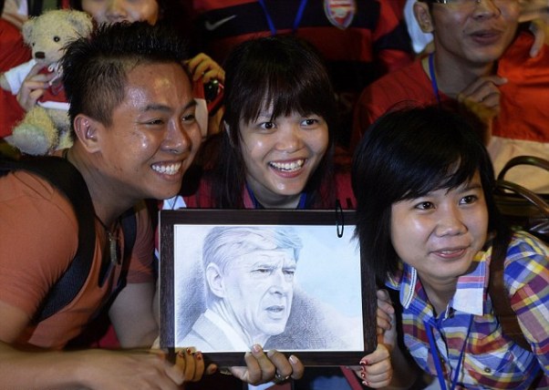 Hậu trường - CĐV Arsenal tại Việt Nam khiến báo chí nước ngoài 'choáng' (Hình 6).
