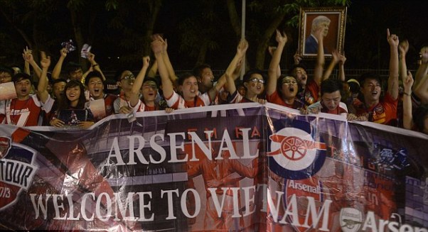 Hậu trường - CĐV Arsenal tại Việt Nam khiến báo chí nước ngoài 'choáng' (Hình 7).