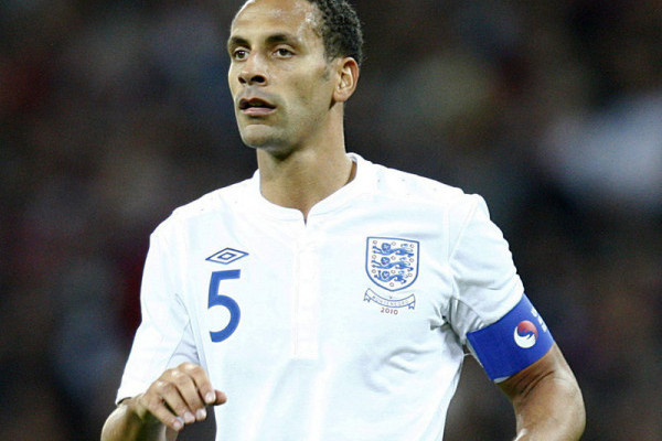 Ferdinand lớn tiếng chỉ trích bóng đá Anh