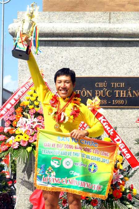 Kết thúc giải đua xe đạp ĐBSCL 2013: TP.HCM lại thắng lớn