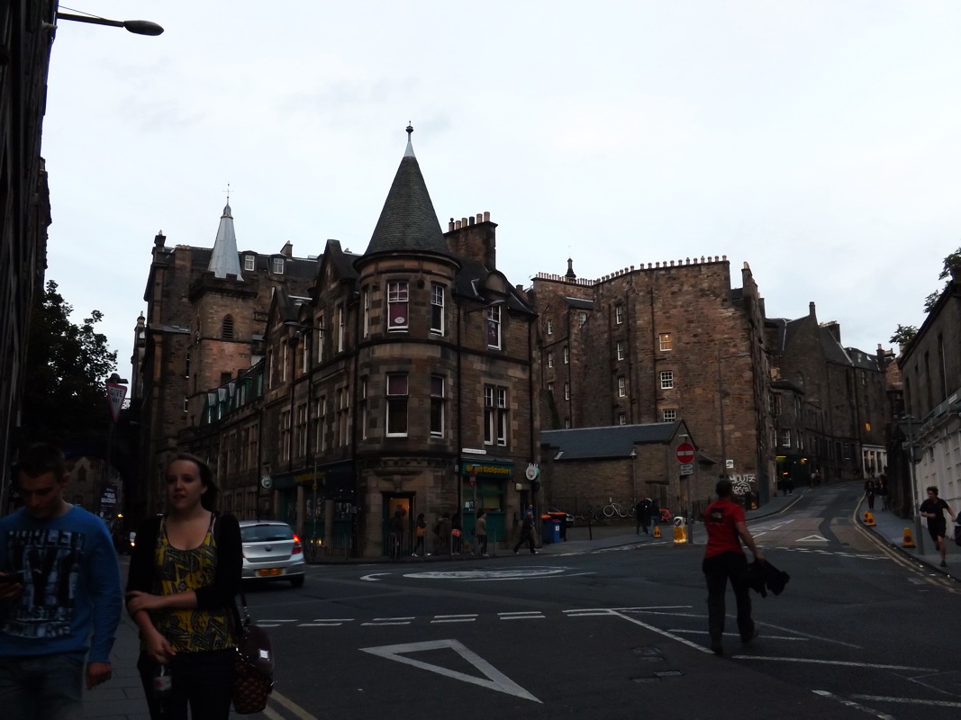 Đi tour ma ở Scotland