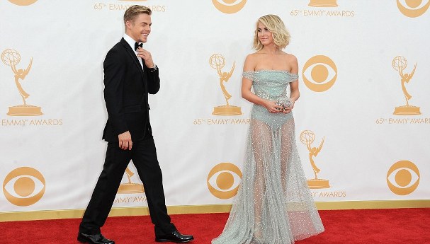 ‘Nữ hoàng truyền hình’ khoe dáng ngọc ngà tại lễ trao giải Emmy