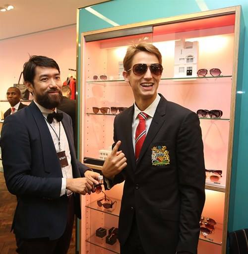 ‘Người hùng’ Adnan Januzaj của Man United đẹp trai từ nhỏ