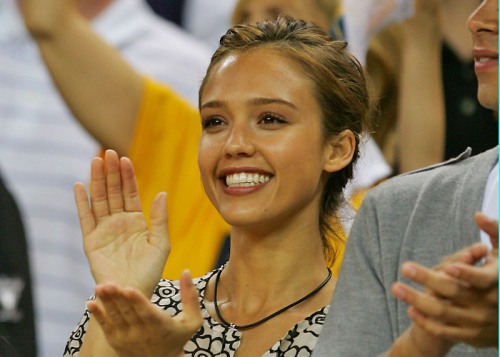 Những mỹ nhân nổi tiếng mê thể thao