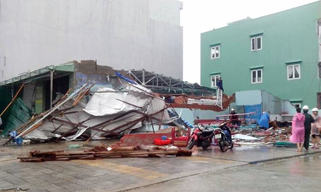 Huế, Đà Nẵng, Hội An oằn mình trong bão