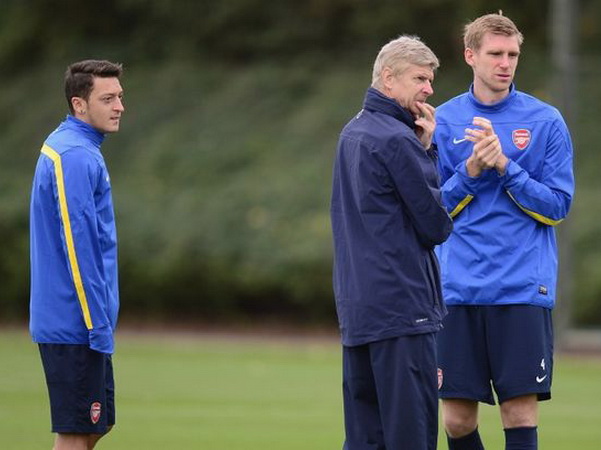 CẬP NHẬT tin tối ngày 18/10: Wenger tin Arsenal có thể vô địch Premier League