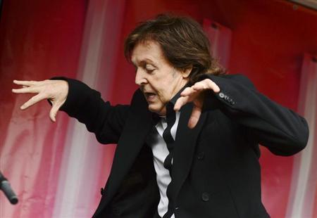 Album mới của Paul McCartney không đứng đầu BXH