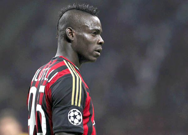 21h00 ngày 27/10, Parma - Milan: Về Italy là sai lầm của Balotelli?