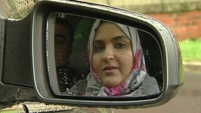 Phụ nữ Arab Saudi rầm rộ đòi quyền... lái xe