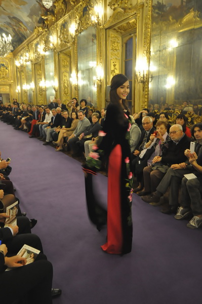 Áo dài Việt Nam giữa kinh đô thời trang Milan