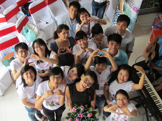 MC Như Quỳnh ra mắt sách chê trai thủ đô 'nhát và ếch'