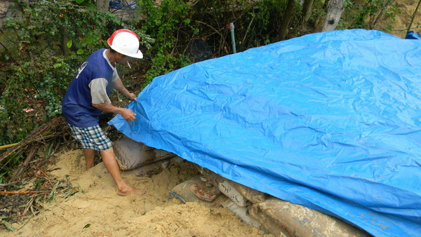 Độc đáo: Dân biển Quảng Nam đào hầm tránh siêu bão Haiyan | Thể thao & Văn hóa