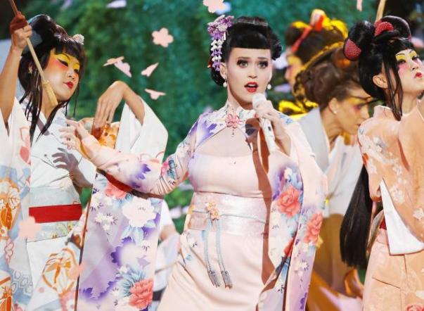 Hóa thân làm geisha ‘nửa mùa’, Katy Perry thành tâm điểm của chỉ trích