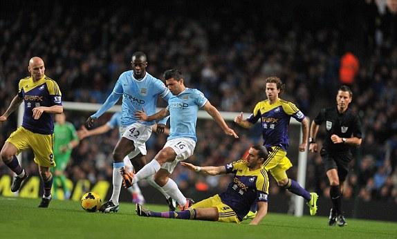 Man City 3-0 Swansea: Etihad lại mở hội, Man “xanh” trở lại tốp 4