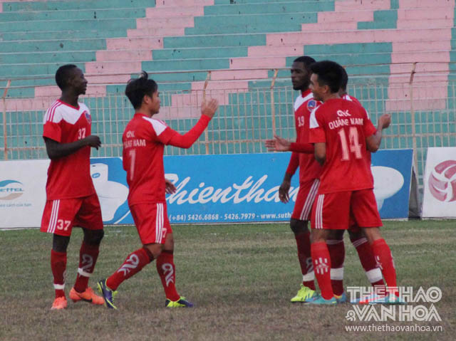 Thắng The Vissai Ninh Bình, QNK Quảng Nam vô địch Giải bóng đá Thanh - Nghệ 2013