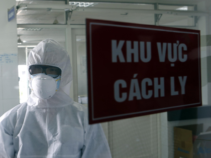 Bệnh nhân trở về từ khu vực có dịch Ebola âm tính với vi rút Ebola