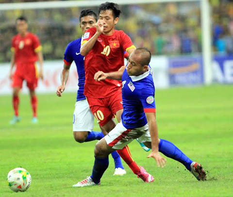 Văn Quyết (10) và các đồng đội đã có một trận đấu thành công trên cả mong đợi. Ảnh: V.S.I