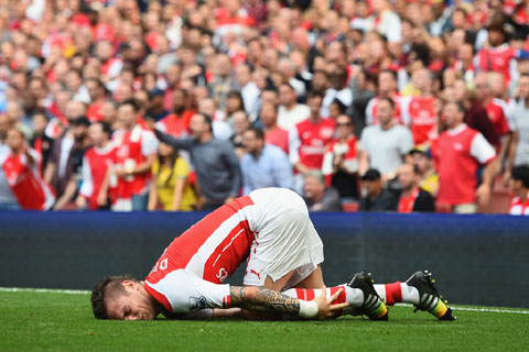 Wenger cho rằng Arsenal khởi động kém vì chấn thương quá nhiều