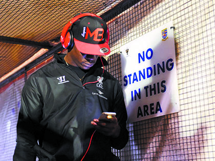 Hàng công Liverpool: HLV Rodgers đã bó tay với Balotelli?