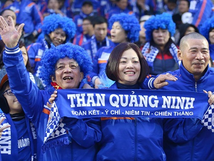 CHÙM ẢNH: Cổ động viên Than Quảng Ninh, một năm V-League và những vui buồn