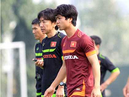 Tuyển Olympic Việt Nam: Chờ tài HLV Miura