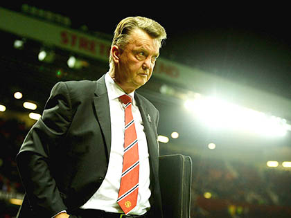 Man United: Cầu thủ trẻ hay tấm áo giáp vàng của Van Gaal