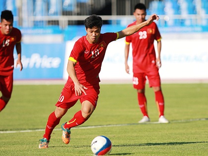 VIDEO: Công Phượng tái lập bàn thắng như từng ghi vào lưới U19 Australia