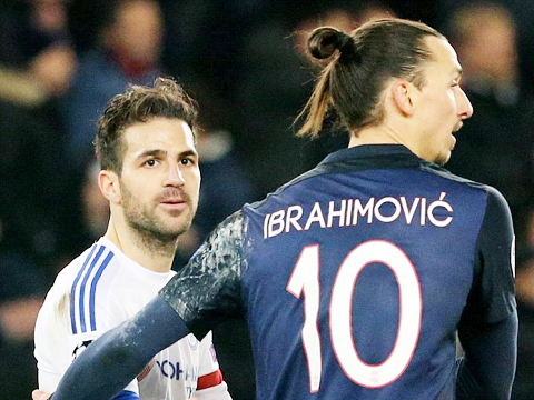 Cesc Fabregas to tiếng với Ibrahimovic sau trận PSG - Chelsea