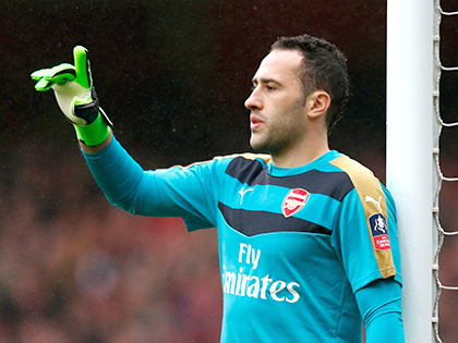 Hàng thủ Arsenal: Wenger cần phải tin ở Ospina