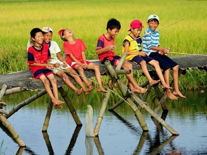 Học sinh nghỉ hè trọn 3 tháng: Vì một mùa Hè không bị 'bớt xén'