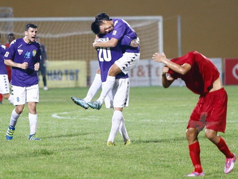 Hải Phòng 2-1 Hà Nội T&T: Đình Bảo và Xuân Hùng giúp Hải Phòng giành 3 điểm 