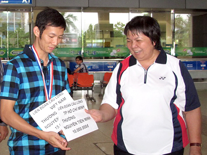 'Tôi xót xa vì Tiến Minh và Vũ Thị Trang đơn độc nơi xứ người'