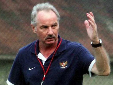 HLV Alfred Riedl: ‘Tôi rất ấn tượng với đội tuyển Việt Nam’