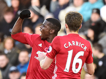 Hàng tiền vệ Man United: 'Diễn viên' Pogba trên 'sân khấu' Carrick